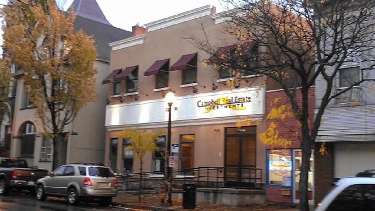 Foto del edificio - 128 W 4th St