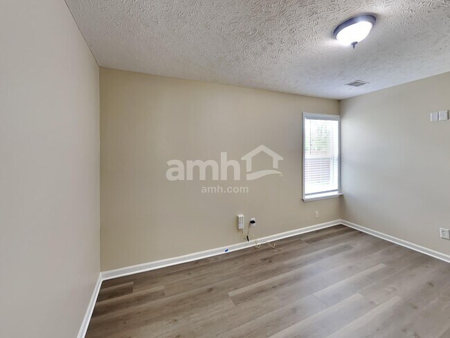 Foto del edificio - 2793 Sutherland Dr