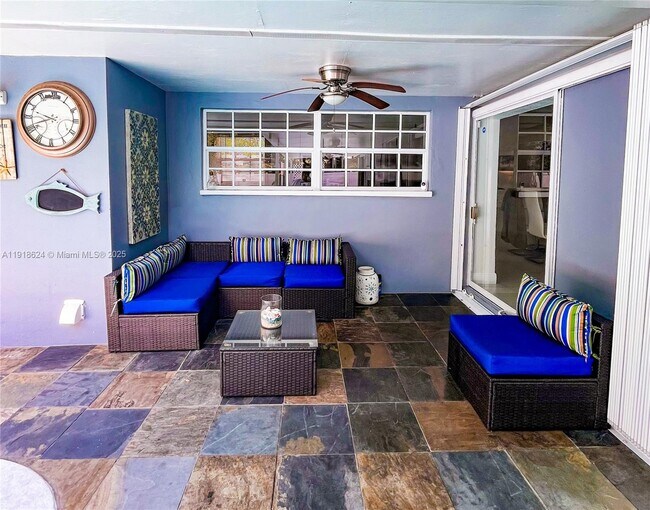 Foto del edificio - 4420 NW 30th Ct