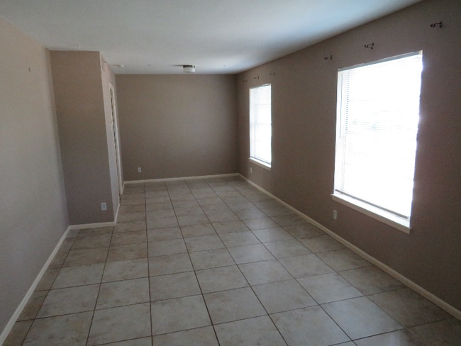 Building Photo - 9715 Nona Kay Dr