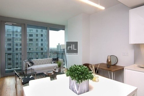 Foto principal - 436 Albee Sq