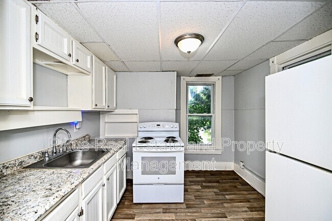 Foto del edificio - 825 7th St NW