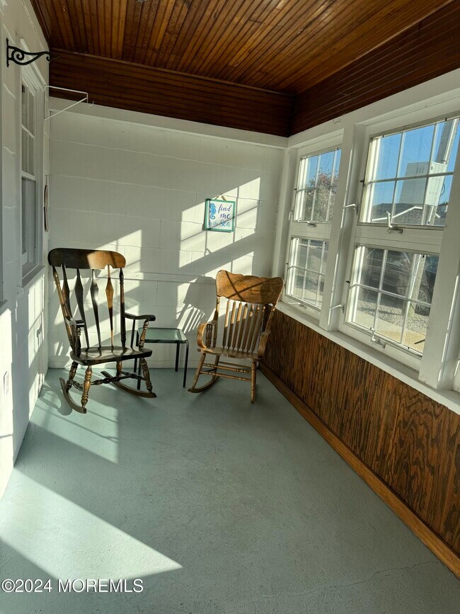 Foto del edificio - 25 Magee Ave