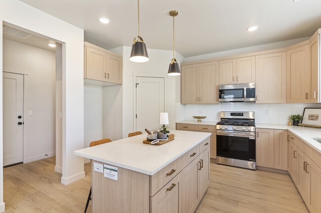 Foto del edificio - 1175 N Meridian Ln