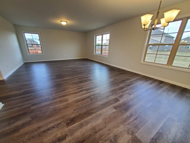 Foto del edificio - 120 Sublett Dr