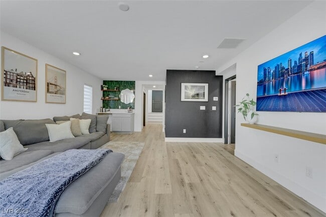 Building Photo - 5831 Indigo Knl Ave
