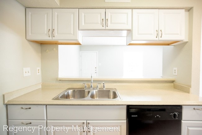 Building Photo - 5707 Cougar Dr