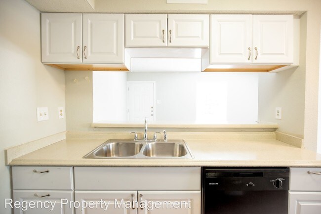 Foto del edificio - 5707 Cougar Dr