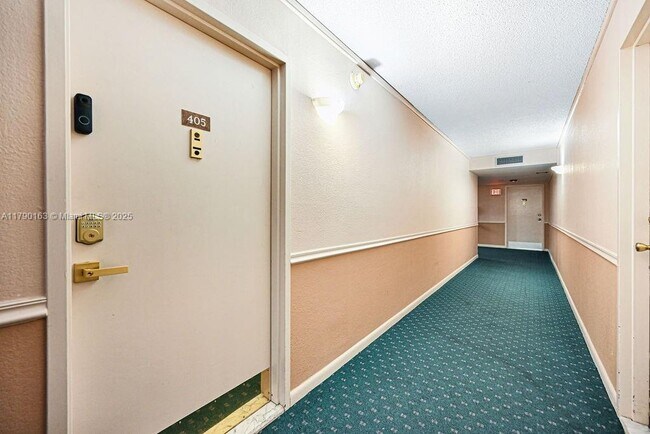 Building Photo - 777 S Federal Hwy