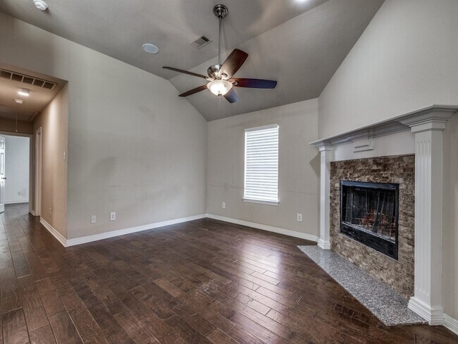 Foto del edificio - 416 Scott Ln