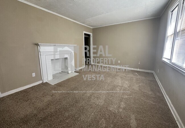 Building Photo - 3346 Shaw Dr