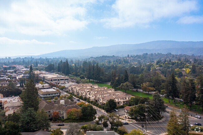 Contexto - 100 First Street