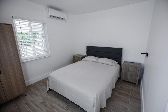 Foto del edificio - 1112 NE 17th Terrace