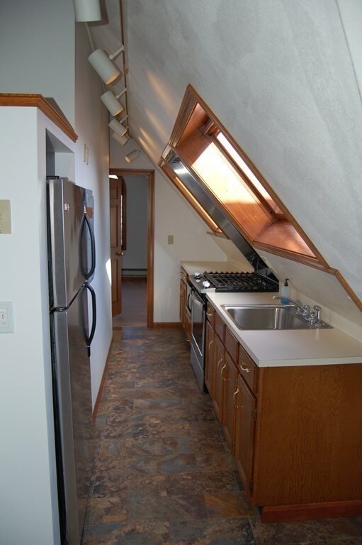 Building Photo - 27 Baker Ave