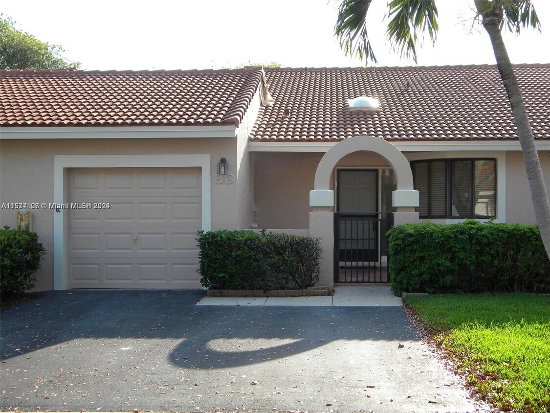 Foto principal - 16606 Greens Edge Cir