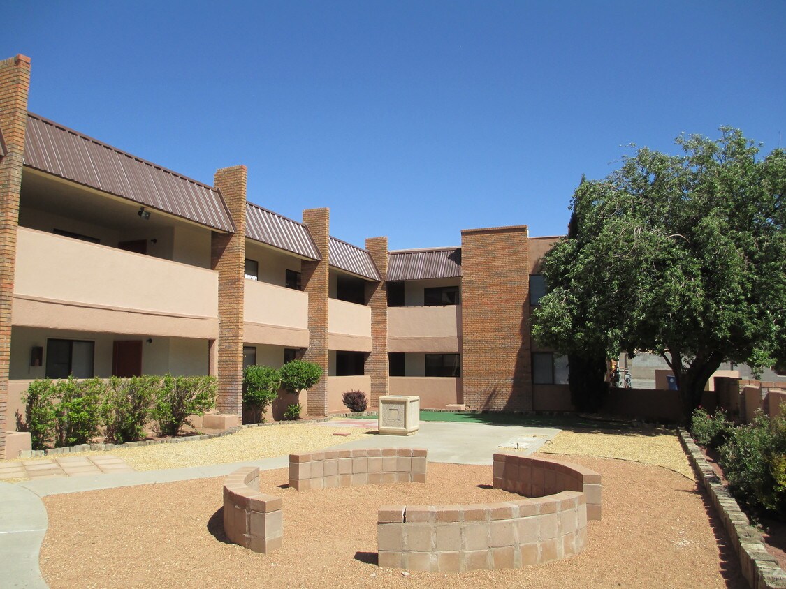 Candelaria Heights Only 2 Left Apartments Albuquerque Nm Candelaria Heights Only 2 Left