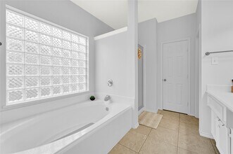 Building Photo - 25515 Buffalo Springs Ct