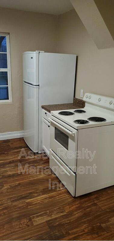 Building Photo - 702 Bon St