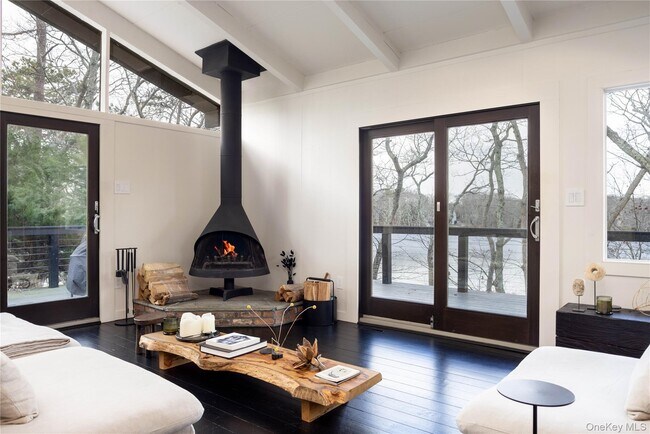 Foto del edificio - 15 Lake View Ct