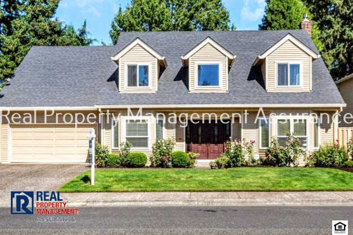 Beautifully Renovated 4BD/2.5BA Lake Osweg... House Rental in Lake