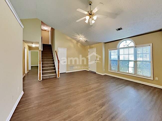 Foto del edificio - 1305 Carlysle Park Dr
