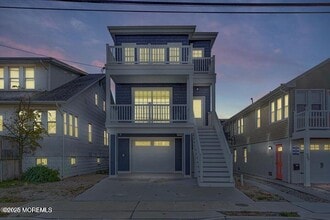Building Photo - 303 Webster Ave