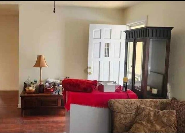 Building Photo - 13501 Joliet St