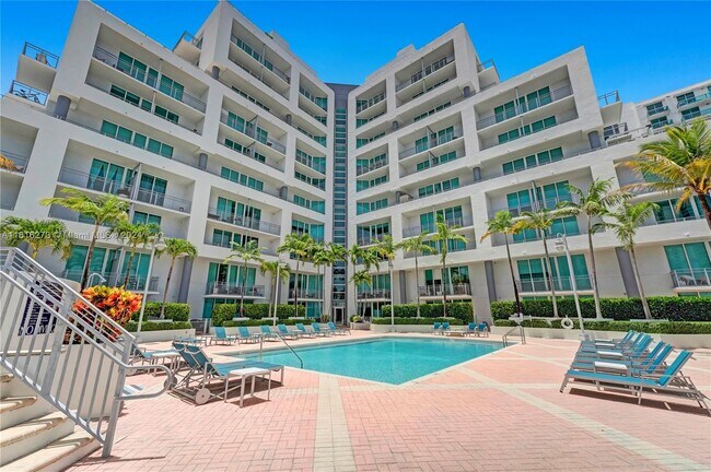 Edificio - 350 NE 24th St