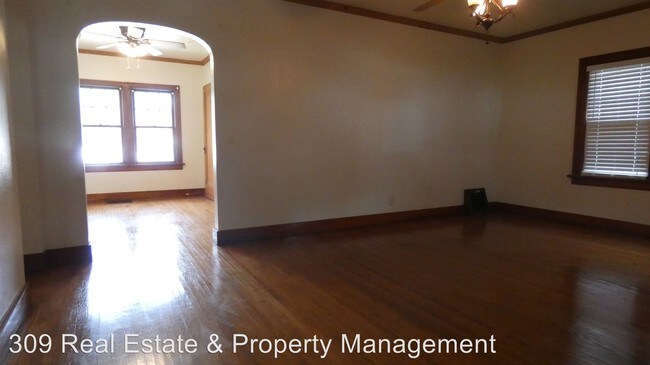 Building Photo - 3 br, 2 bath House - 1103 W McClure
