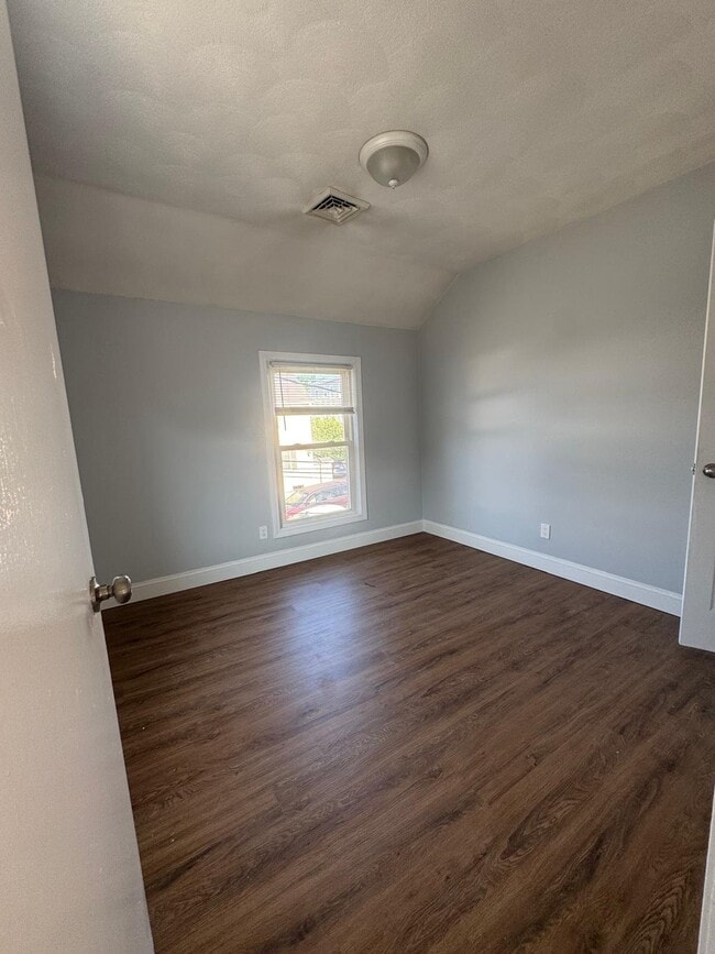 Photo - 159 Harrison St (Pawtucket, RI) Apartment
