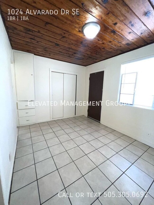 Foto del edificio - HUGE 1 bedroom! Ready for immediate move i...