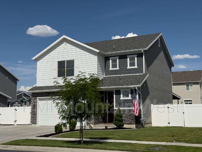 Building Photo - 3565 Water Lilly Ln