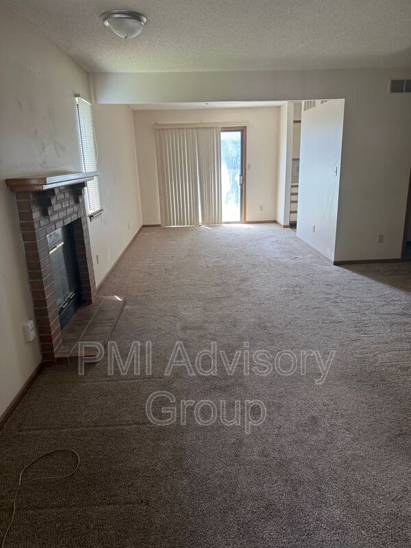 Building Photo - 6131 SW 26th St