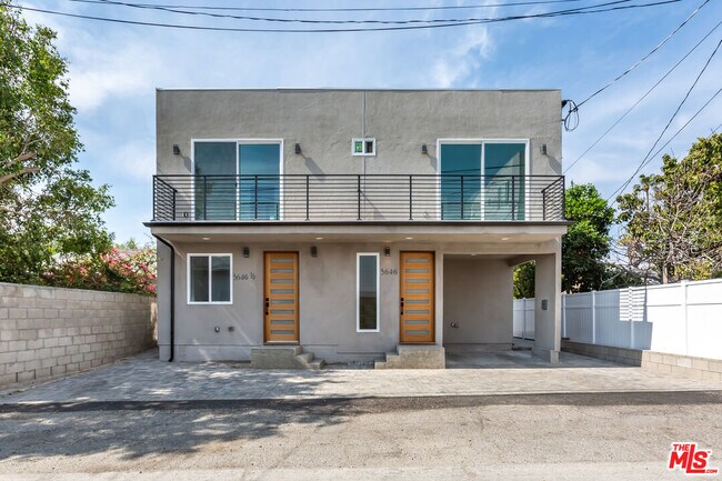 Building Photo - 5033 1/2 Cartwright Ave