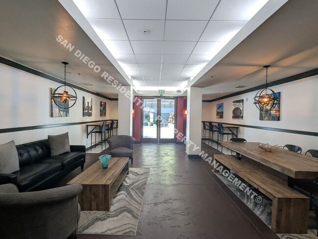 Building Photo - Updated Studio with Parking and Washer/Dryer in Prime Little Italy Location