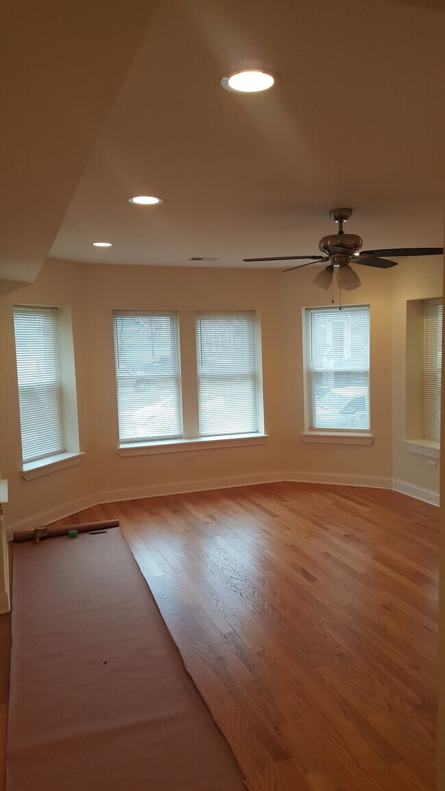 Foto del edificio - 6317 N Washtenaw Ave