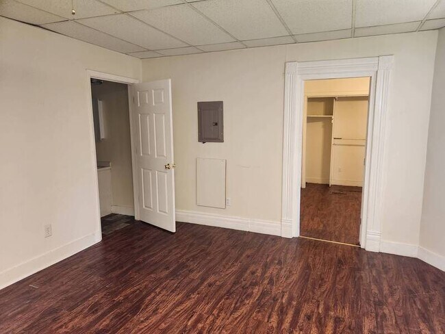 Foto del edificio - 338 N Columbus St