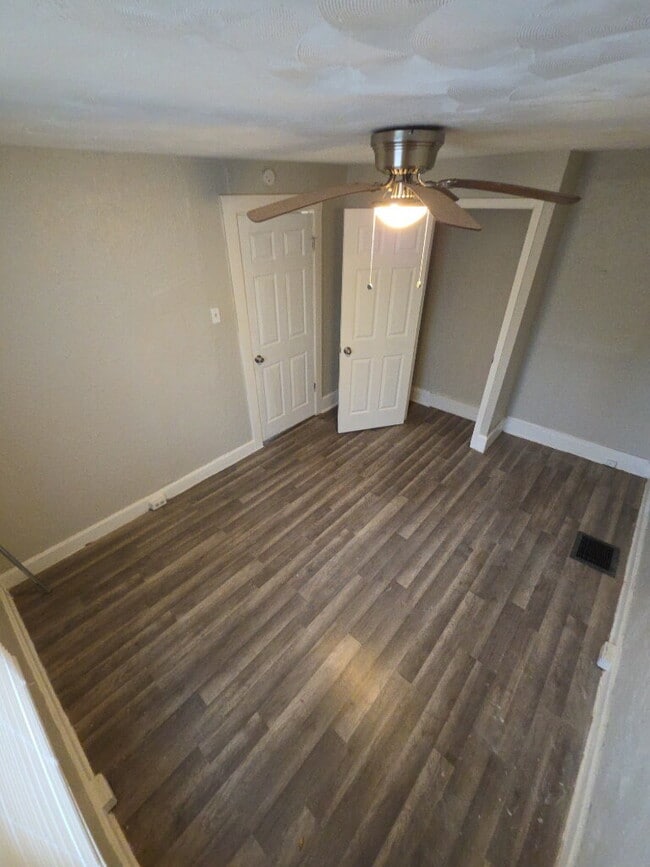 Foto del edificio - Cozy 2-Bedroom, 1-Bath Home in North St. Louis