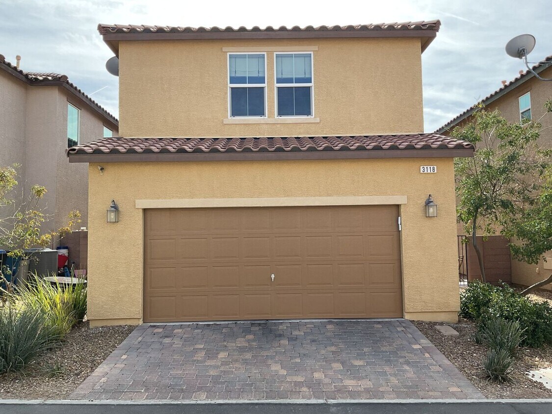 Building Photo - Better Than New with Stunning Designer Upgrades Throughout!