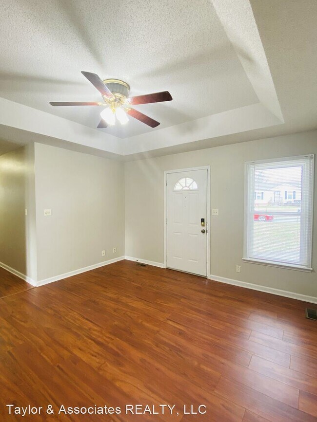 Foto del edificio - 3 br, 2 bath House - 910 Princeton Dr.