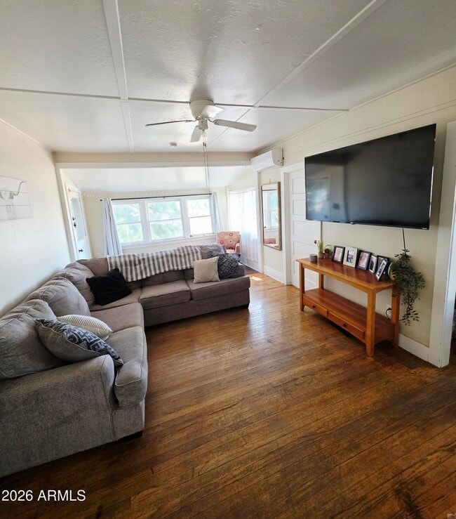 Building Photo - 180 W Santa Cruz St