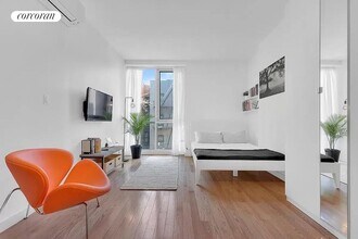 Building Photo - 362 W 127th St