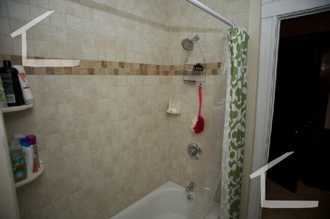 Building Photo - HOT ALLSTON LISTING!!!!