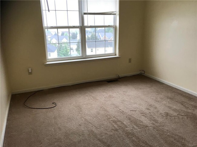 Building Photo - 213 McNair Cir