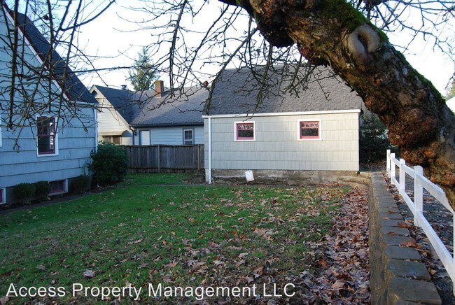 Building Photo - 4 br, 2 bath House - 450 N Yamhill St