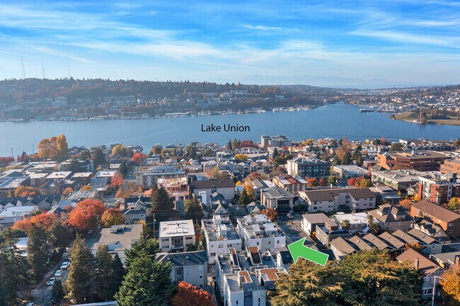 Foto del edificio - 2220 Franklin Ave E