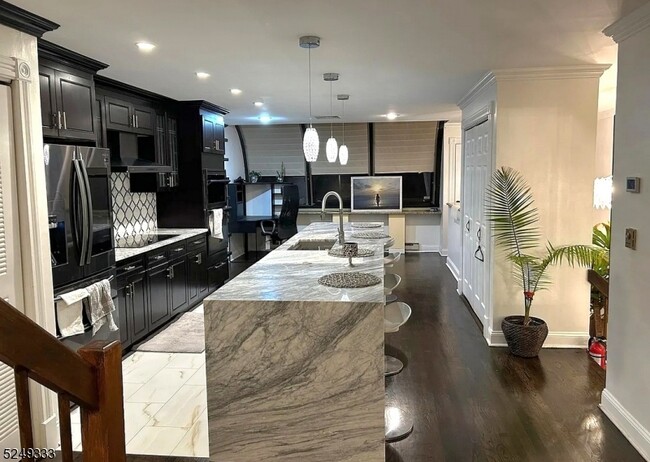 Building Photo - 15 Cerone Ct