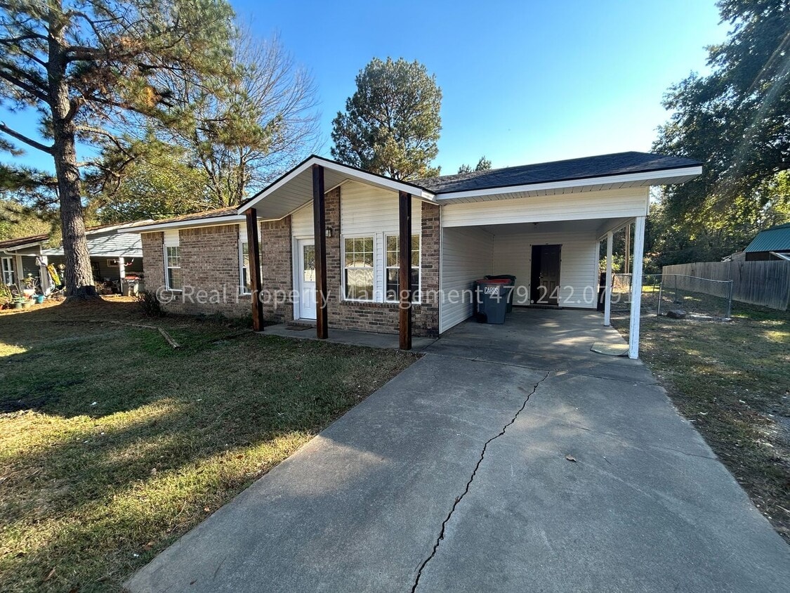 Primary Photo - 1205 W Atlanta St