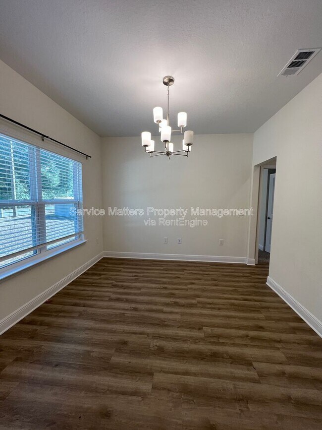 Foto del edificio - 4527 Plowman Ln