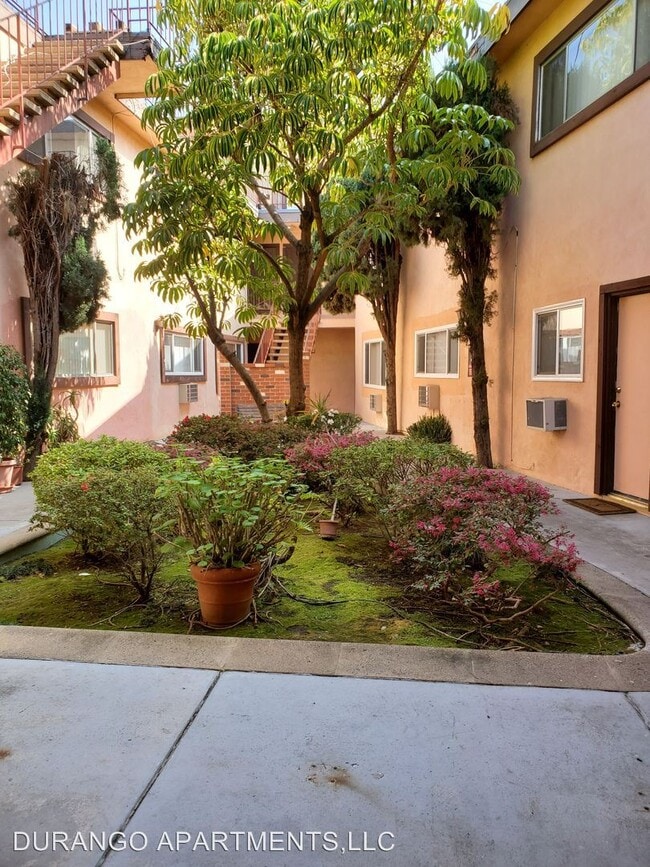 Building Photo - 3130 Durango Ave